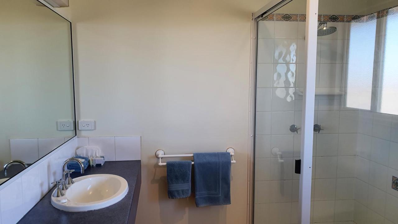 Dirranbandi Motor Inn Екстериор снимка