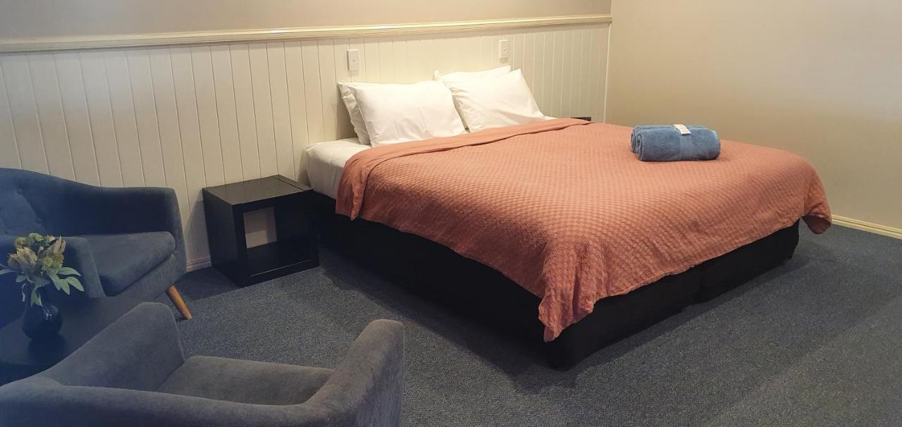 Dirranbandi Motor Inn Екстериор снимка