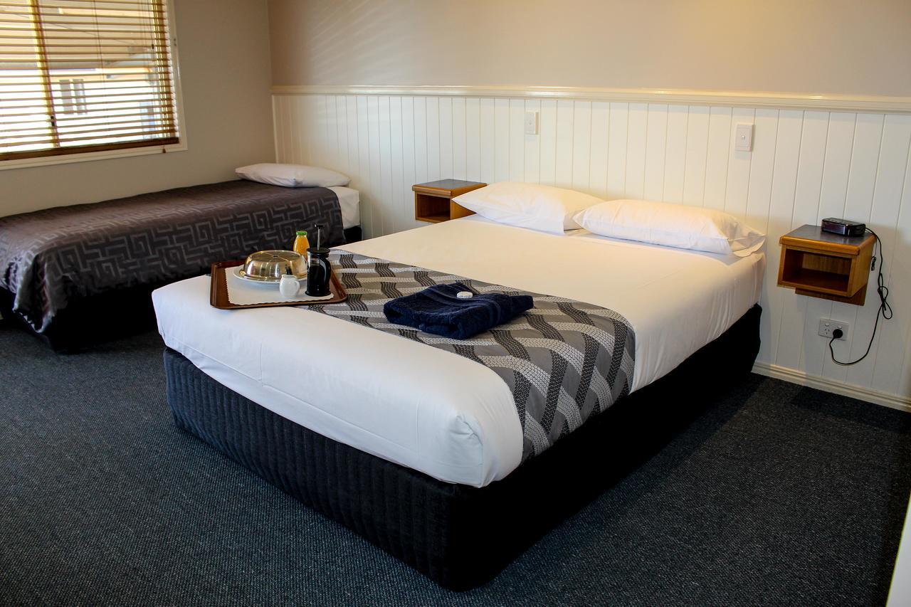 Dirranbandi Motor Inn Екстериор снимка