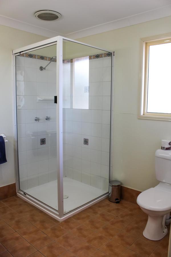 Dirranbandi Motor Inn Екстериор снимка